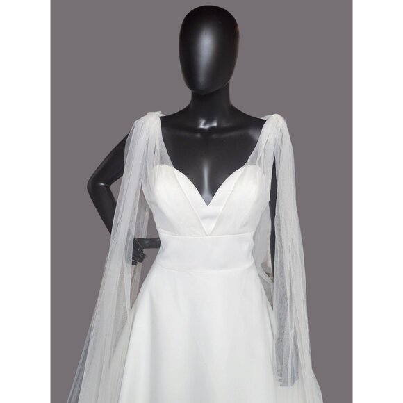 NWOT Ivory Plunge V-Neck Tulle Arm Detail Wedding Gown - Amy & Eve - Picture 7 of 12